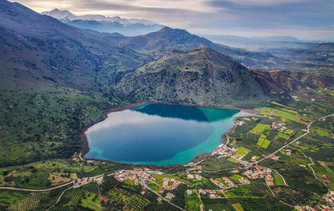 Korissia With Lake View Kournás Buitenkant foto